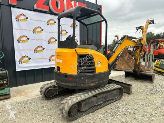 Escavadora Bobcat Canopy