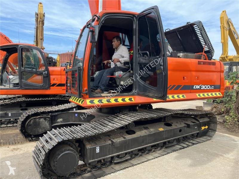 جرافة Doosan DX300LC