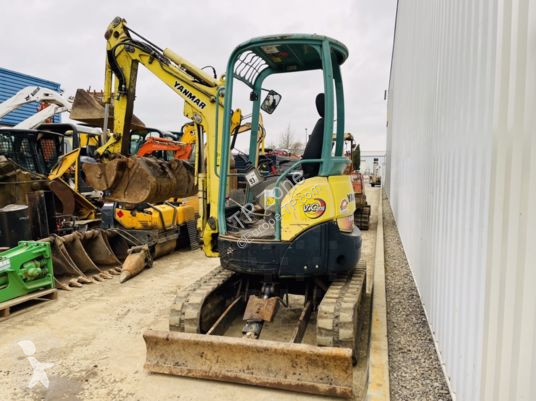 Escavatore Yanmar vio25-4 canopy