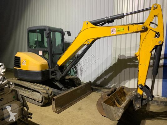 Escavadora Bobcat e50