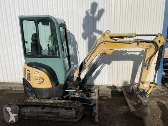 Escavatore Yanmar vio25-4 cabine