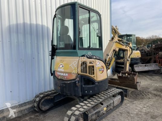 Escavatore Yanmar vio25-4 cabine