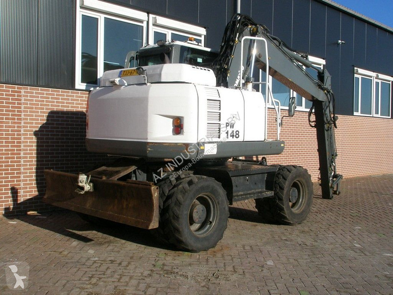 Graafmachine Komatsu PW148-8
