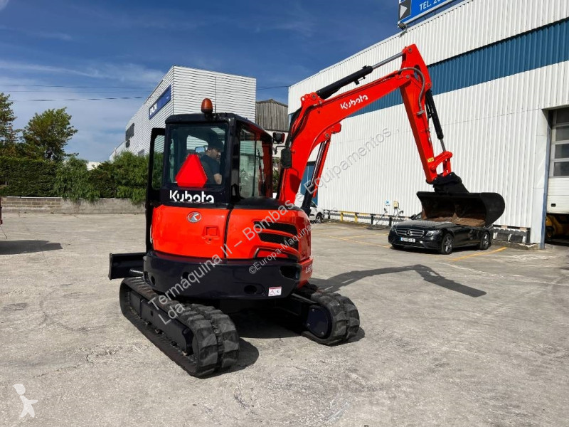 Excavadora Kubota 55-4