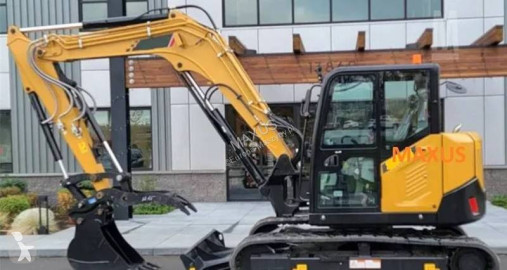 Excavator pe şenile Komatsu nou