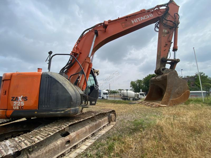 Escavatore Hitachi ZX225USLC-3