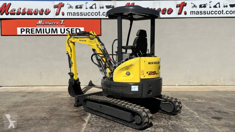 Escavatore New Holland E29B