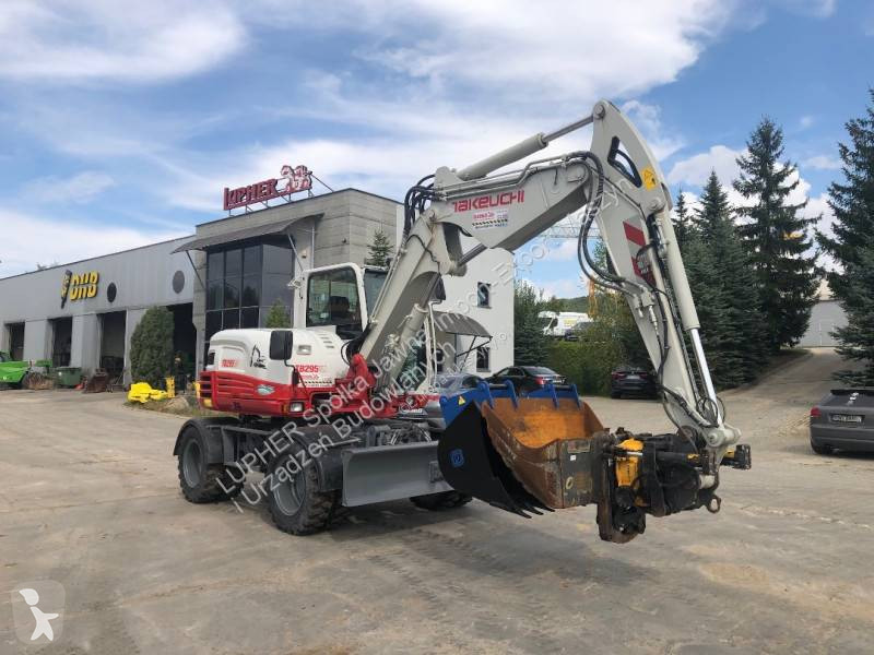 Escavadora Takeuchi TB295W