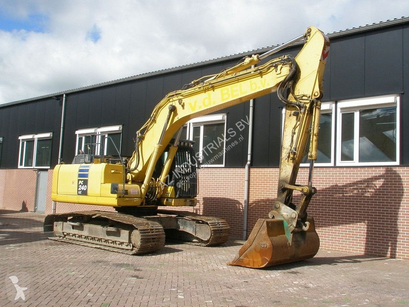 Escavadora Komatsu 240LC-10