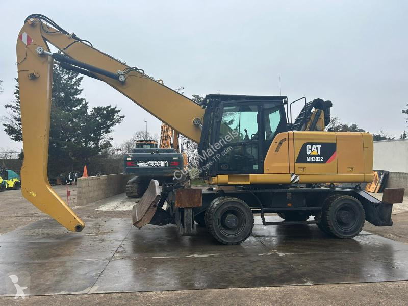 Excavator Caterpillar  MH3022