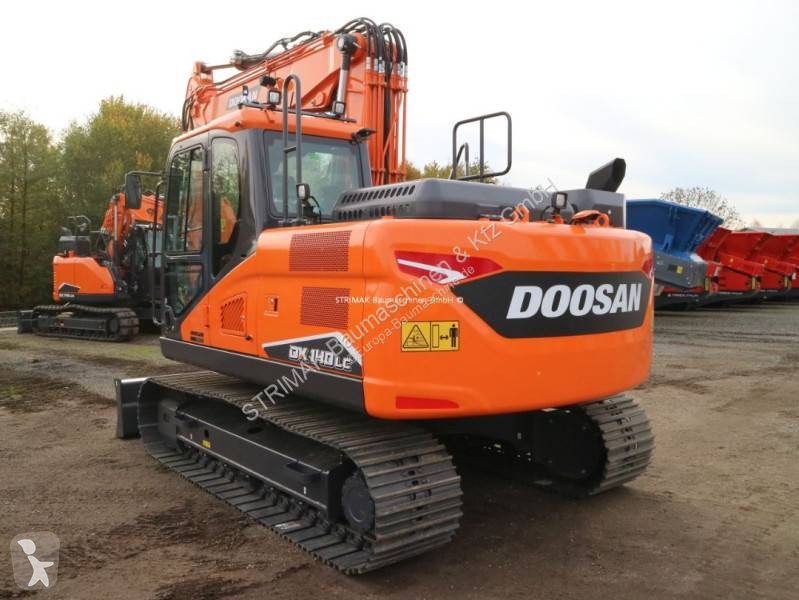 جرافة Doosan DX 140 LC-7