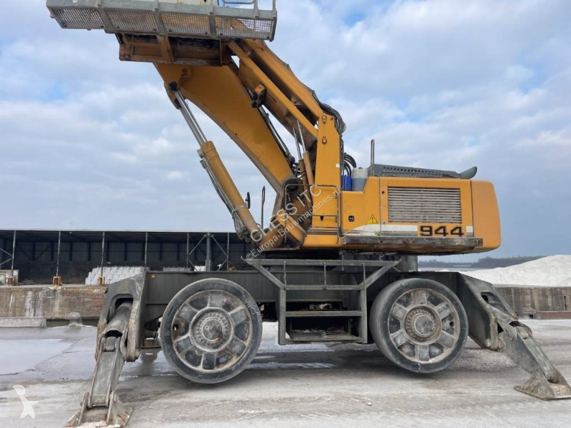 Lopatový nakládač Liebherr A 944 C HD