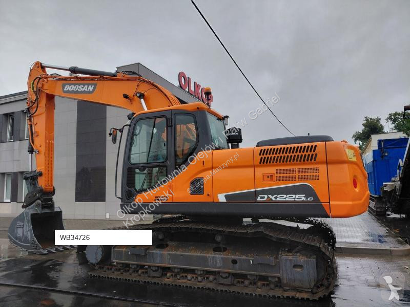 Excavator Doosan DX225