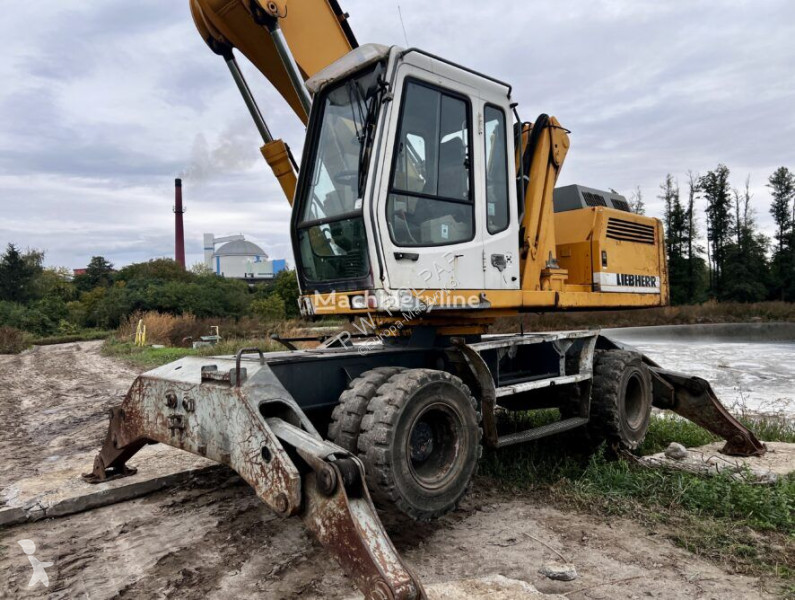 Excavator Liebherr 934