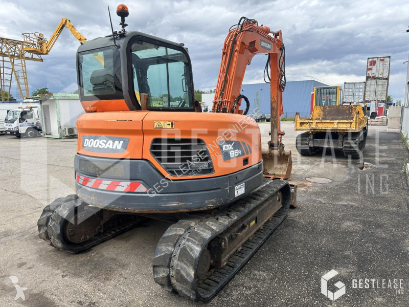 Escavadora Doosan  DX85R-3
