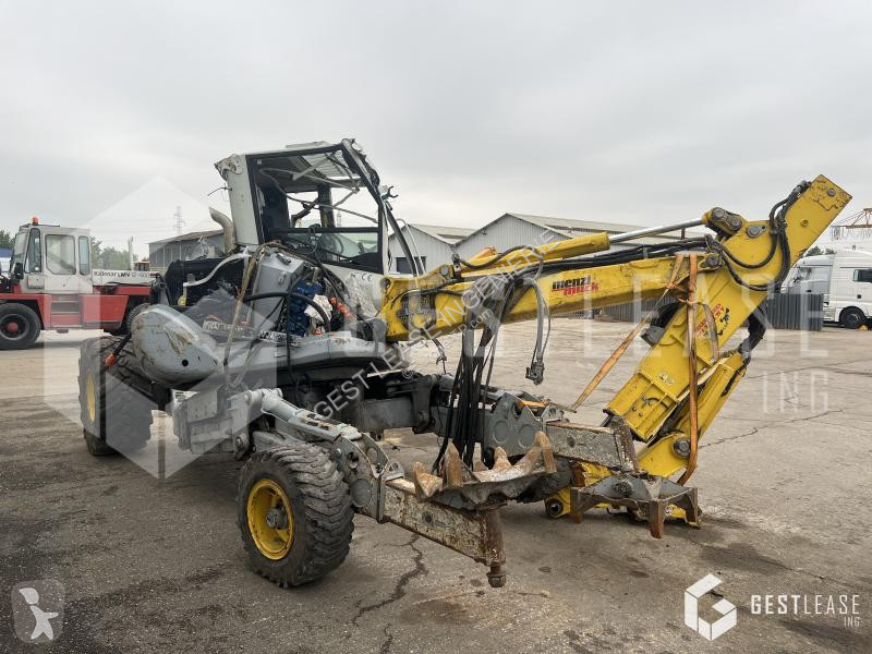 Escavadora Menzi-Muck  M220