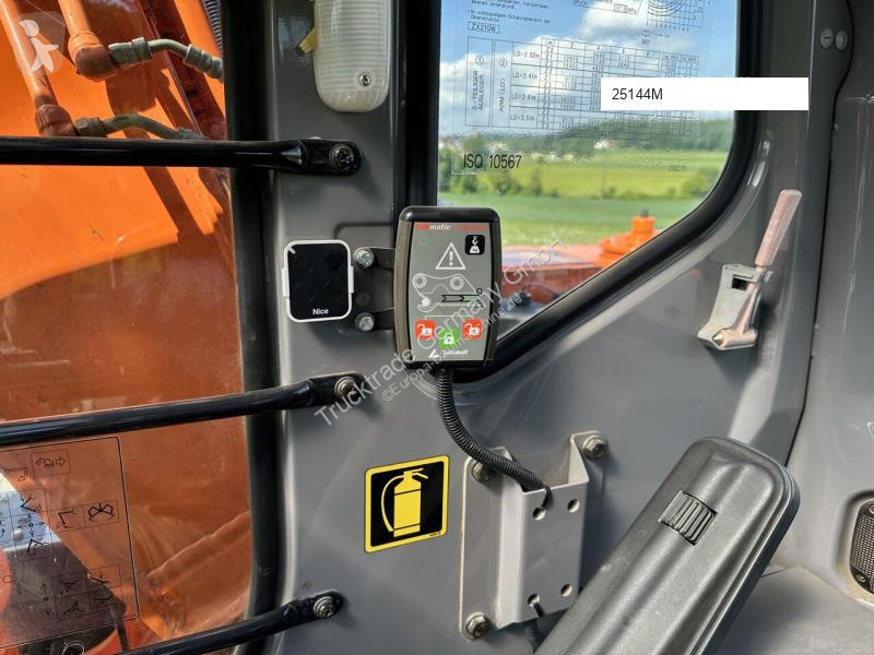 Lopatový nakládač Hitachi
