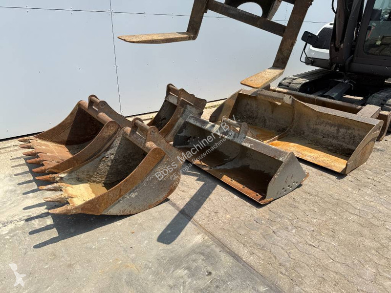 Excavator Mecalac - 6 Attachments Included!...