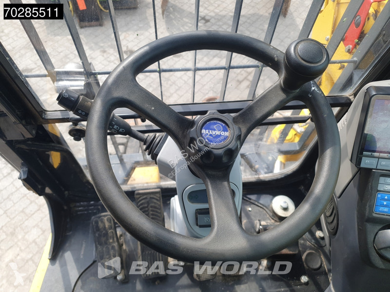 Excavator Komatsu PW118 MR -11