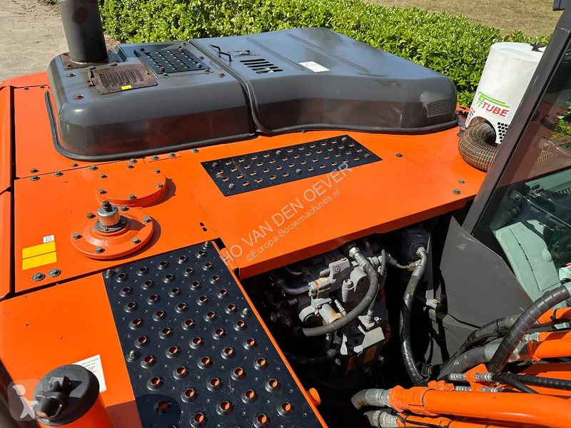 Escavatore Hitachi ZH210LC-5B