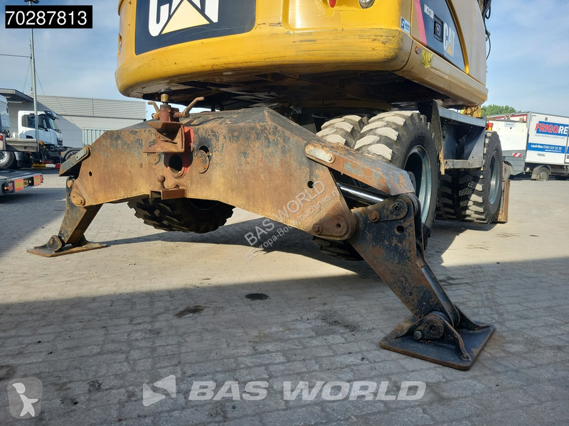 Excavator Caterpillar D OUTRIGGERS + BLADE