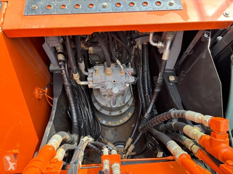 Excavadora Hitachi ZX 210 LC-6 -