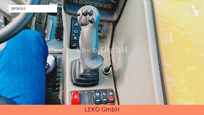 Escavatore Yanmar B 95W Mit Drei Löffeln und...