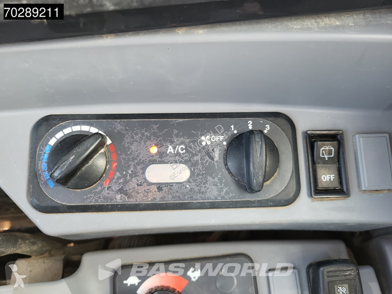 Escavadora Kubota KX080-4
