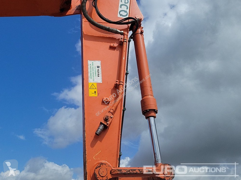 جرافة Hitachi -6