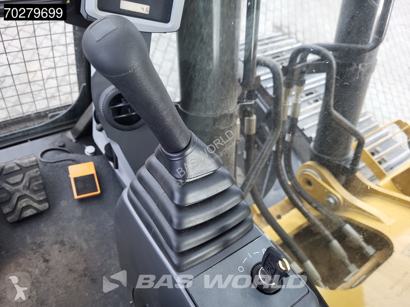 Escavatore Caterpillar 3 GC