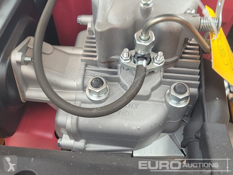 Escavadora JPC HT12