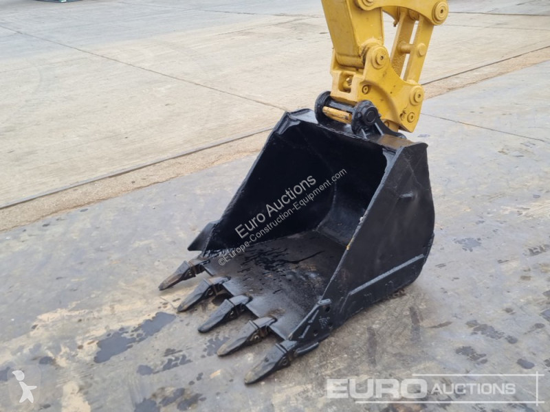 Escavatore Caterpillar C