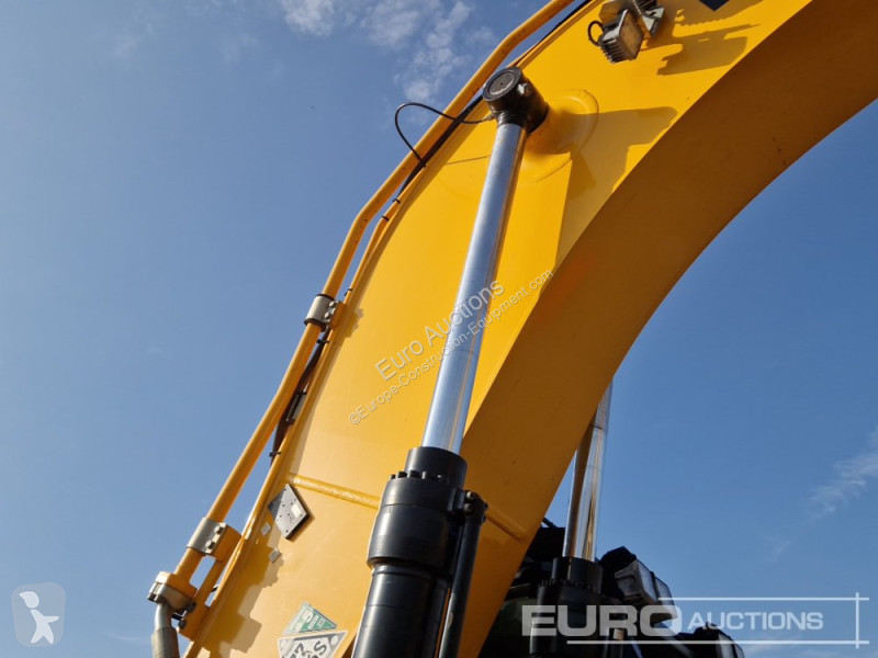 جرافة JCB 220X LC