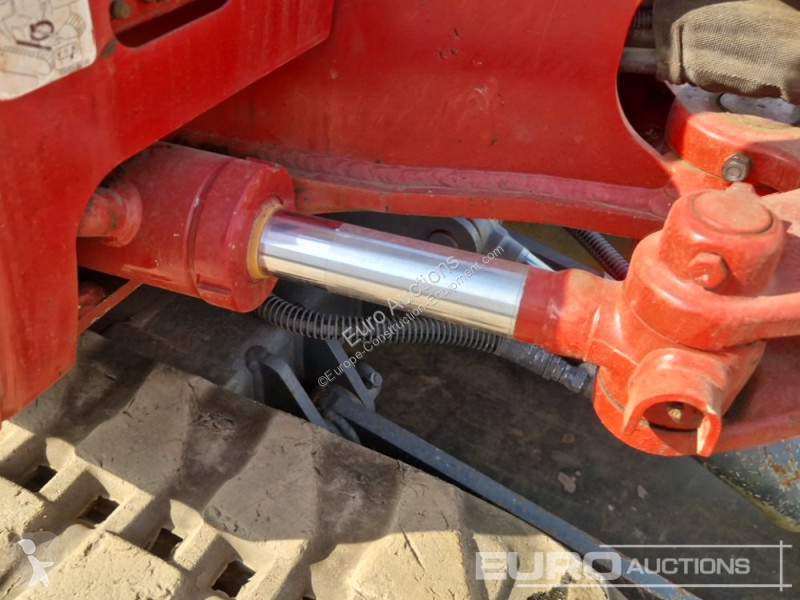 Escavadora Takeuchi TB216