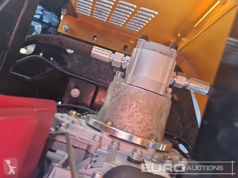 Escavadora JPC HT12