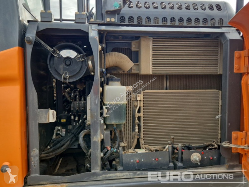 Escavadora Doosan -7
