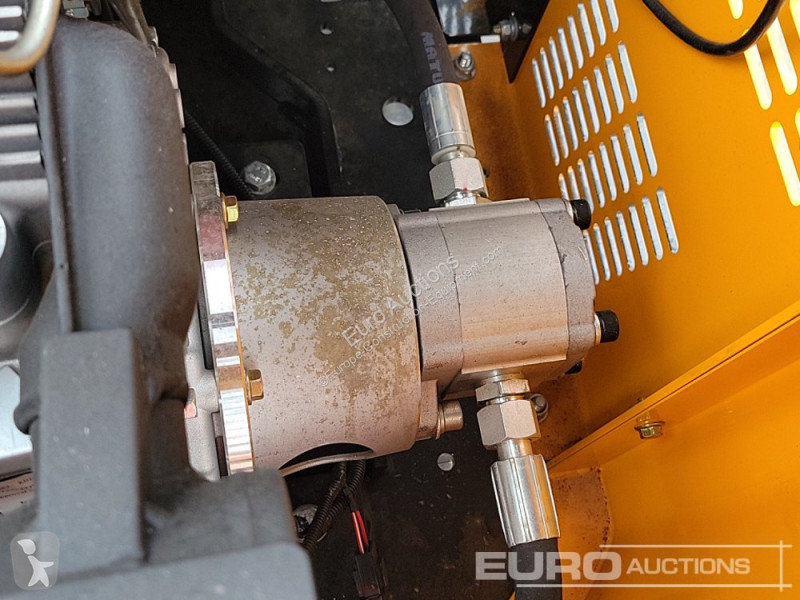 Escavadora JPC HT12