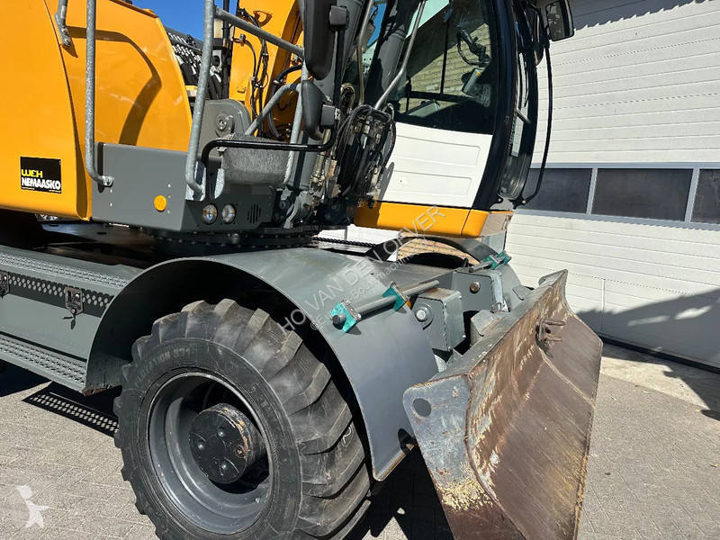 جرافة Liebherr A916