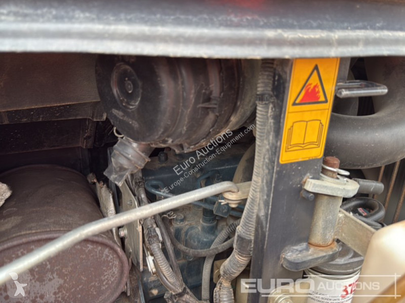 جرافة Kubota U27-4
