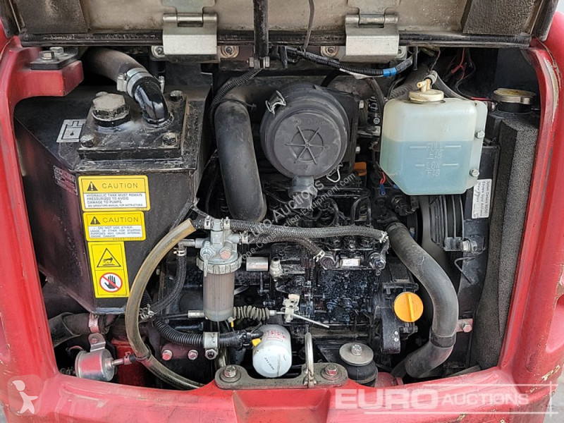Escavadora Takeuchi TB216