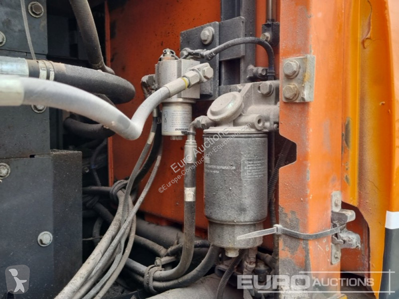 جرافة Doosan -5