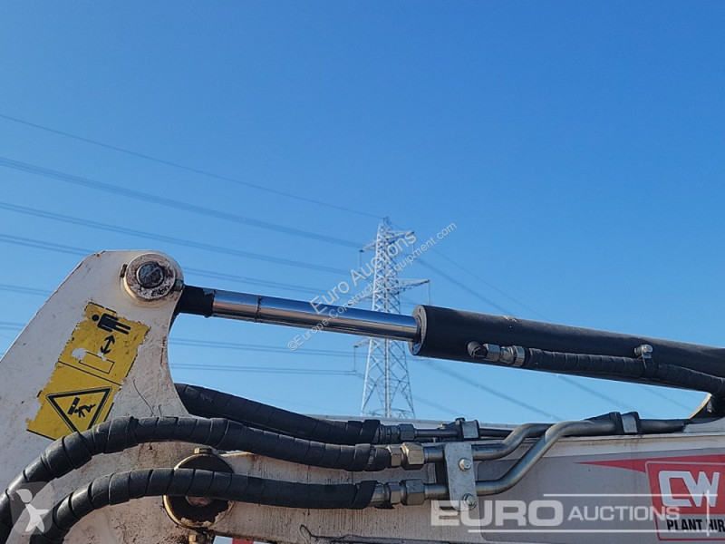 Escavadora Bobcat