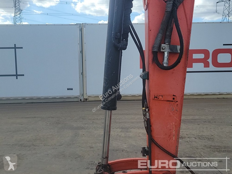 Lopatový nakládač Kubota U48-4