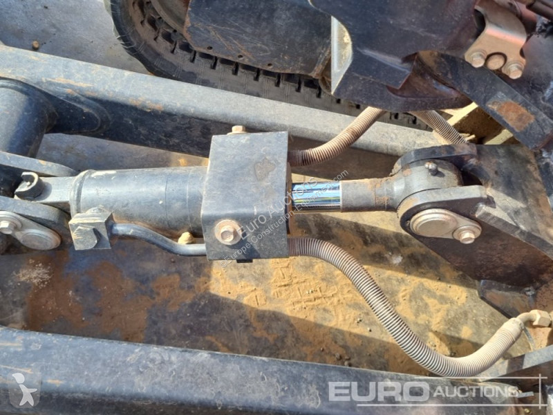 Lopatový nakládač Kubota KX037-4