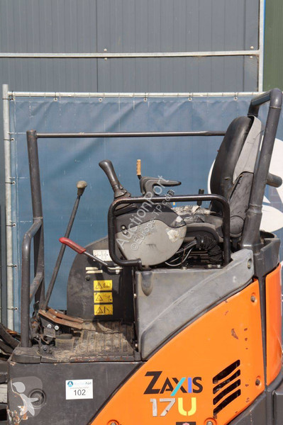 Escavatore Hitachi ZX17U