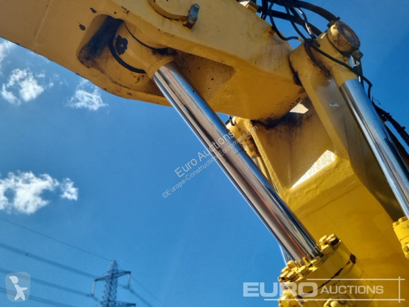 Excavator Komatsu -11