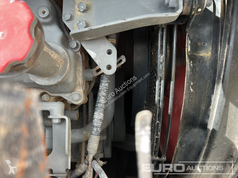 Excavadora Hitachi -7