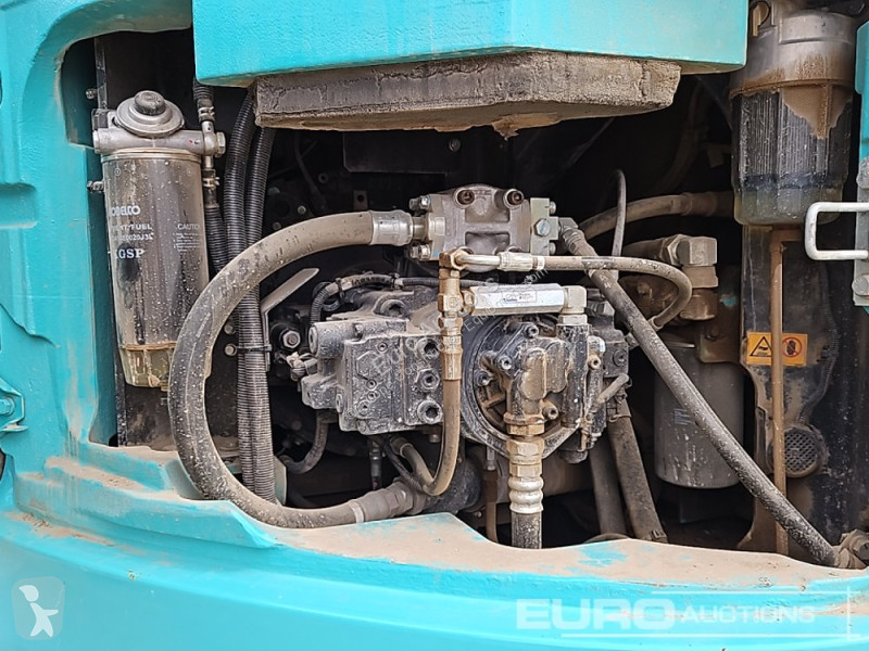 Escavadora Kobelco SK230SRLC-5