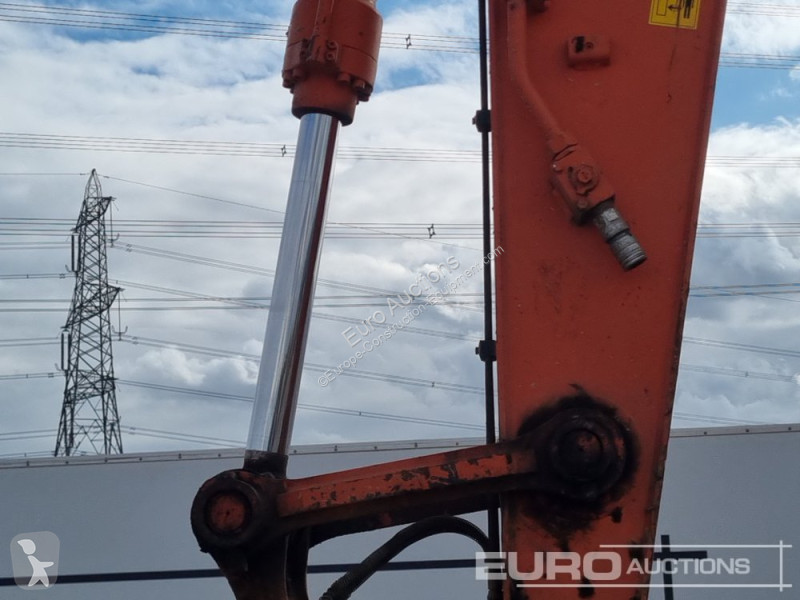 Escavadora Hitachi -6
