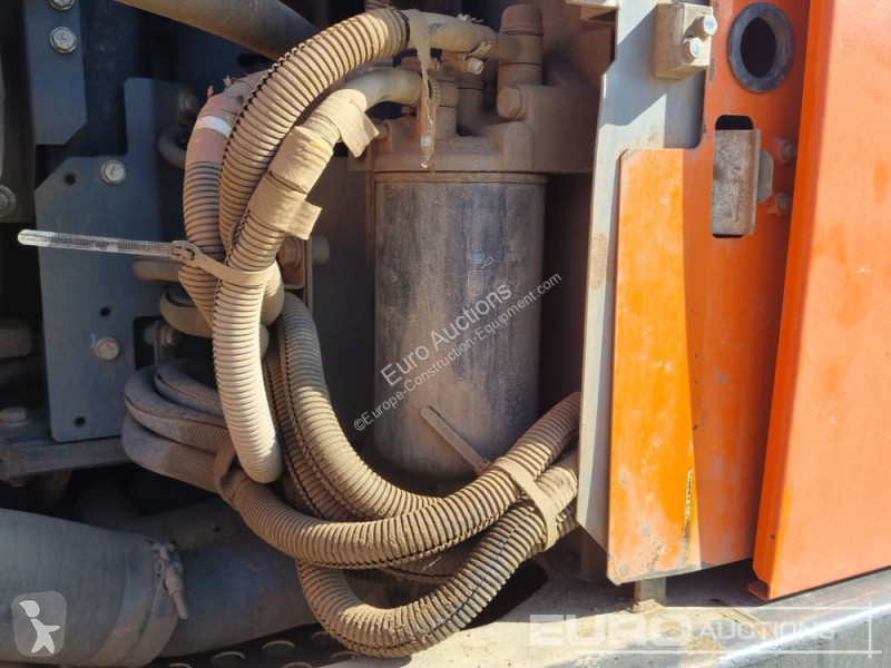 Escavatore Hitachi -6